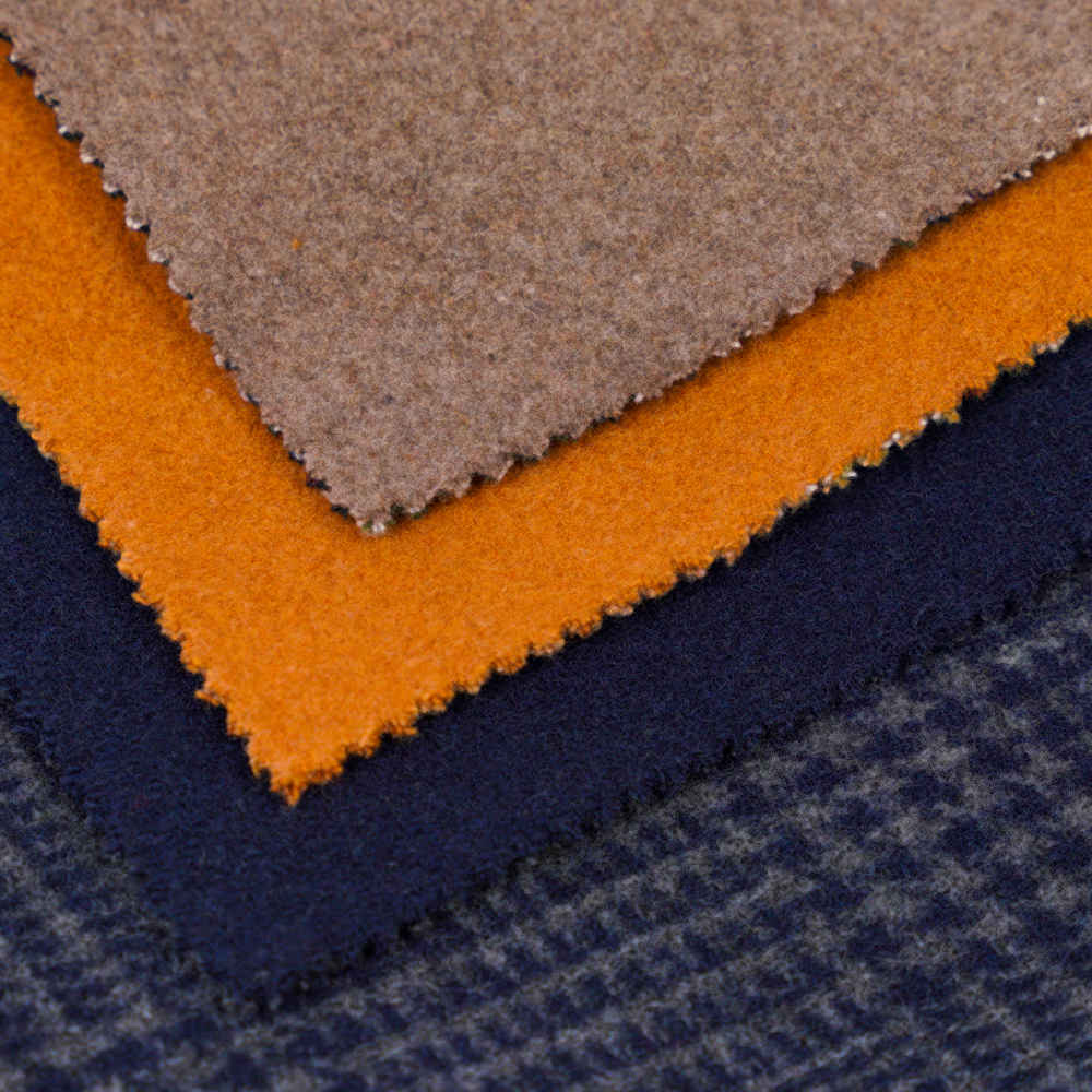 55 % ull, 45 % annat, r 645G/M, marinblå, dubbelsidig sammetstyg, ML-3010305-1